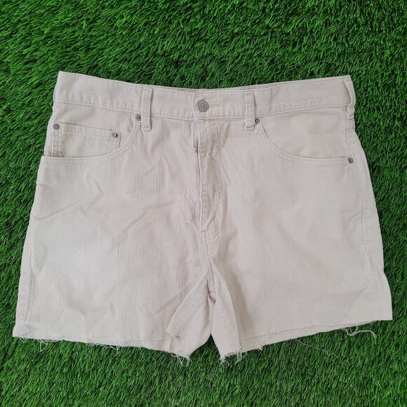 Vintage LEVIS Corduroy Shorts Womens 12 33x4 High-Waist - Picture 1 of 16